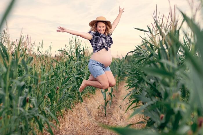 shooting photo grossesse heureuse nature